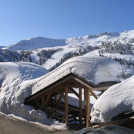 Sci Dempure Chalet